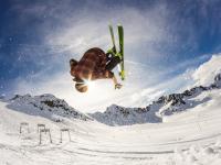 FB体育-篮网横扫尼克斯，西决生死战焦点战背后的城市篮球版图重构