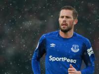 FB体育下载-当利拉德里程碑之夜遇上东北虎咆哮，上海队与吉林队的冰与火之战