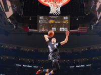 FB体育下载-拉梅洛的魔法时刻，雄鹿对阵活塞，一颗新星的绝对主宰