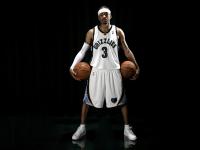 FB体育注册网址-步行者与灰熊的战术博弈背后，约基奇如何悄然刷新历史纪录