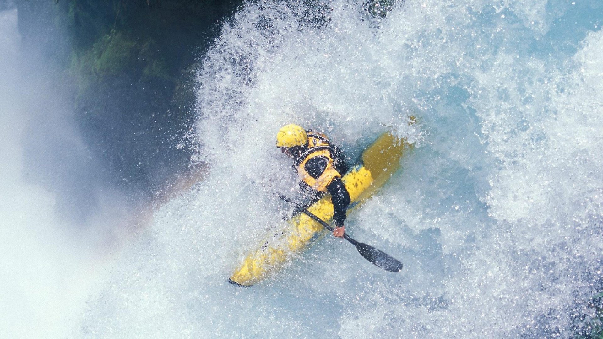 冷与热的交响，青岛寒夜里的那抹炽热红光—张镇麟引领CBA奇迹逆转猛龙